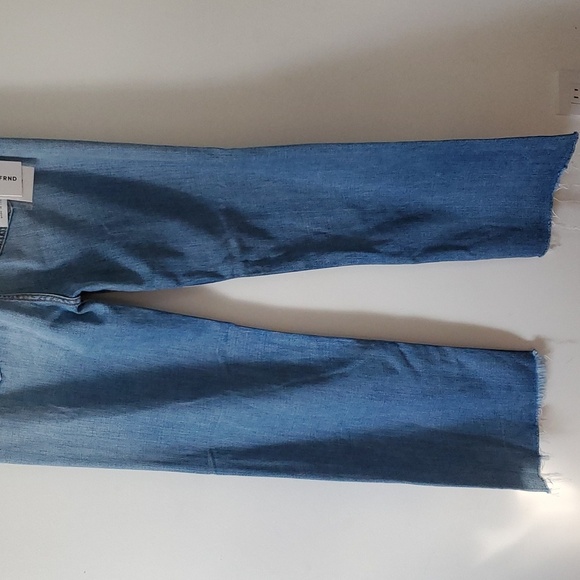 NWT GRLFRND Carla Super High-Rise Bell Jean in Gonna Fly Now sz 28 - Picture 10 of 16